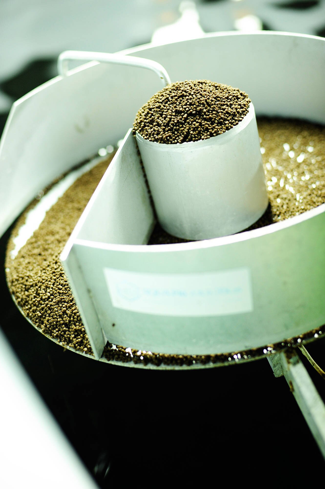 Norsk fiskefôr består av omtrent 25 prosent soya. Soya er en kilde til proteiner og importeres som soyaproteinkonsentrat. 